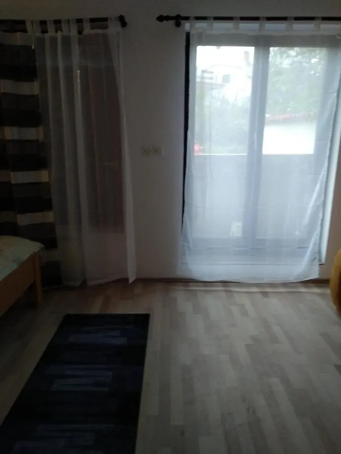 Apartments Zlatko Pula 0*,